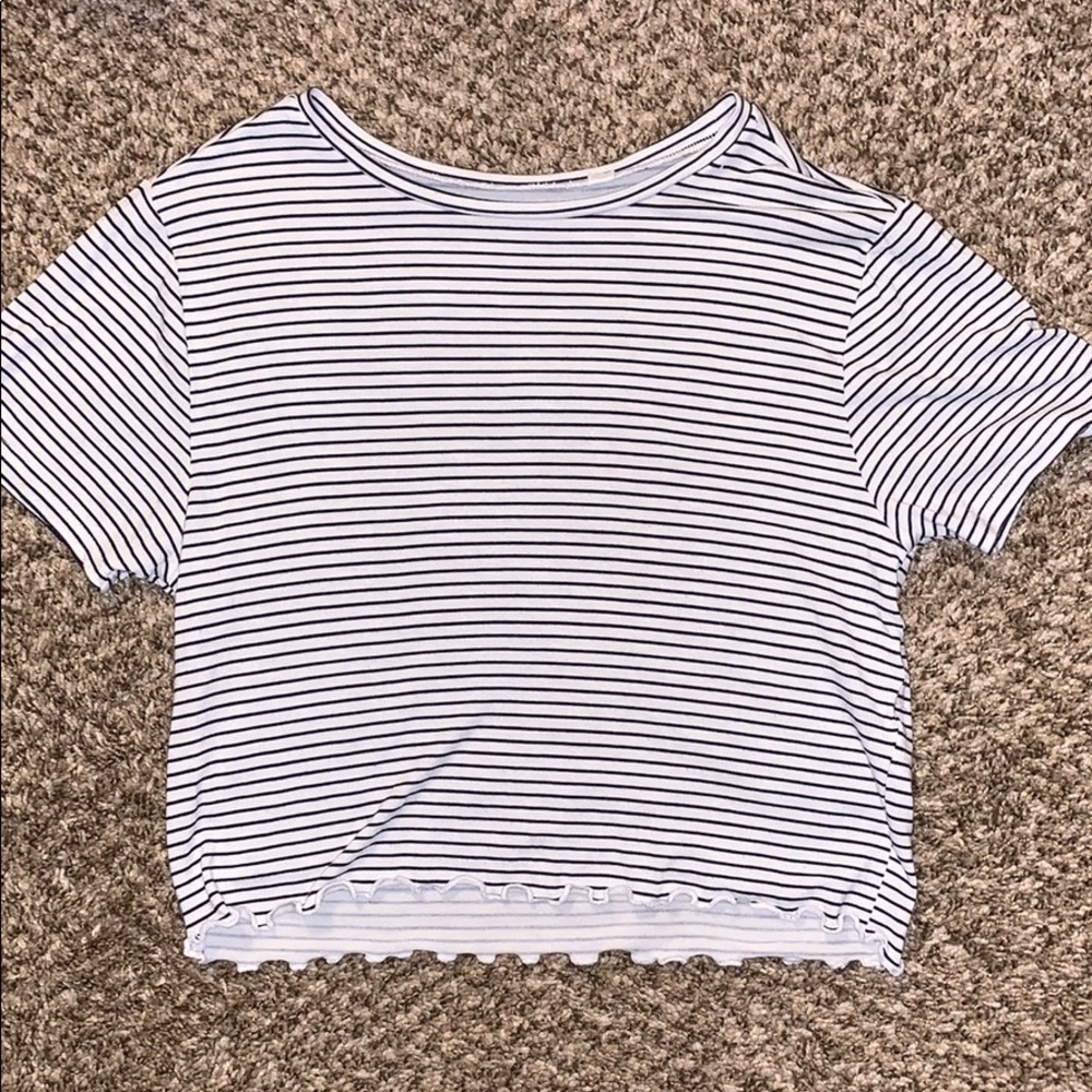 Pacsun Basic Cropped Lettuce Bottom Tee